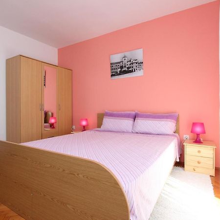 Apartments Tara Rovinj Bagian luar foto