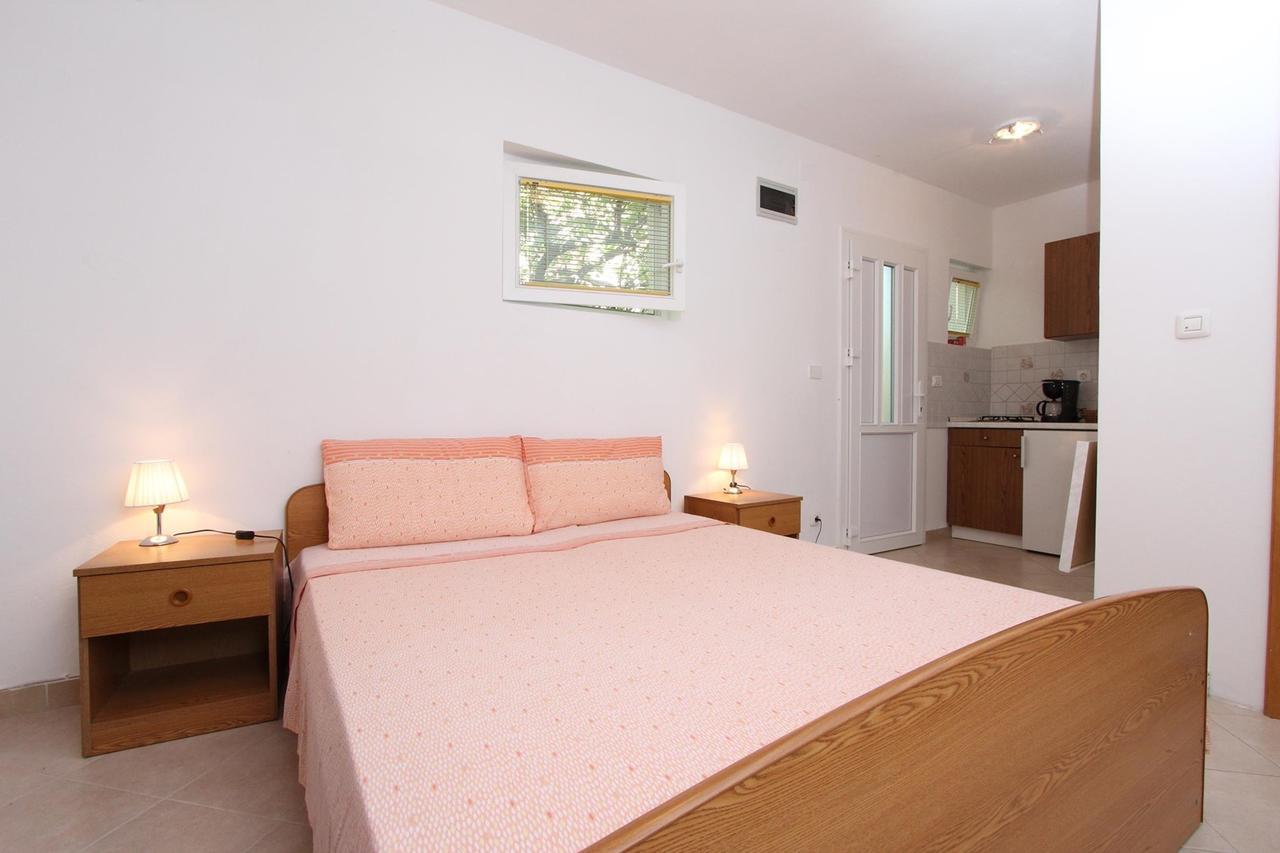 Apartments Tara Rovinj Bagian luar foto