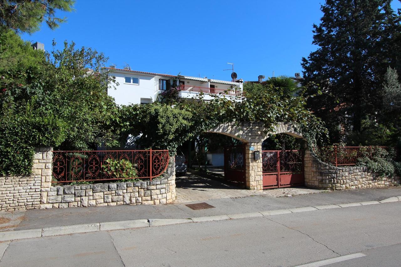 Apartments Tara Rovinj Bagian luar foto