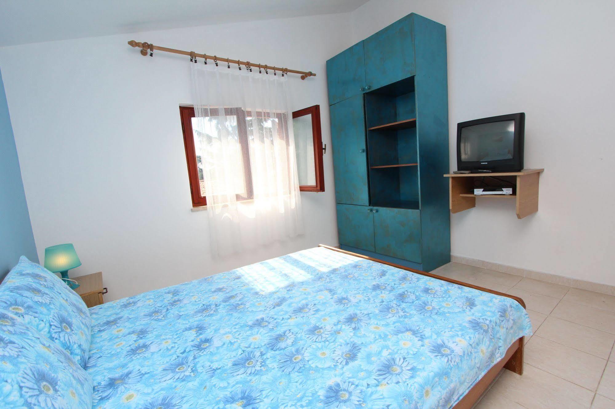 Apartments Tara Rovinj Bagian luar foto