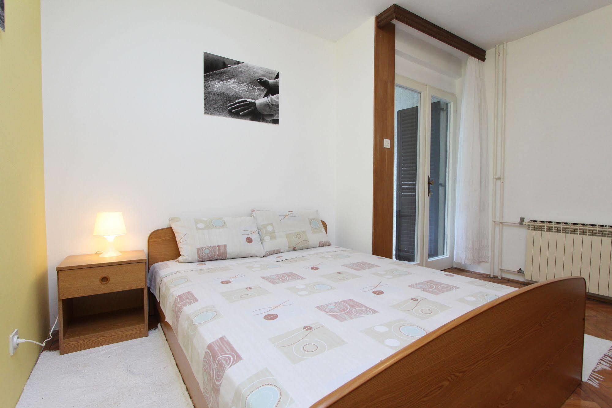 Apartments Tara Rovinj Bagian luar foto